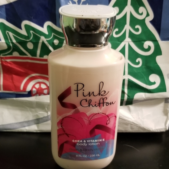 Bath and Body Works Lotion Pink Chiffon - Picture 1 of 1